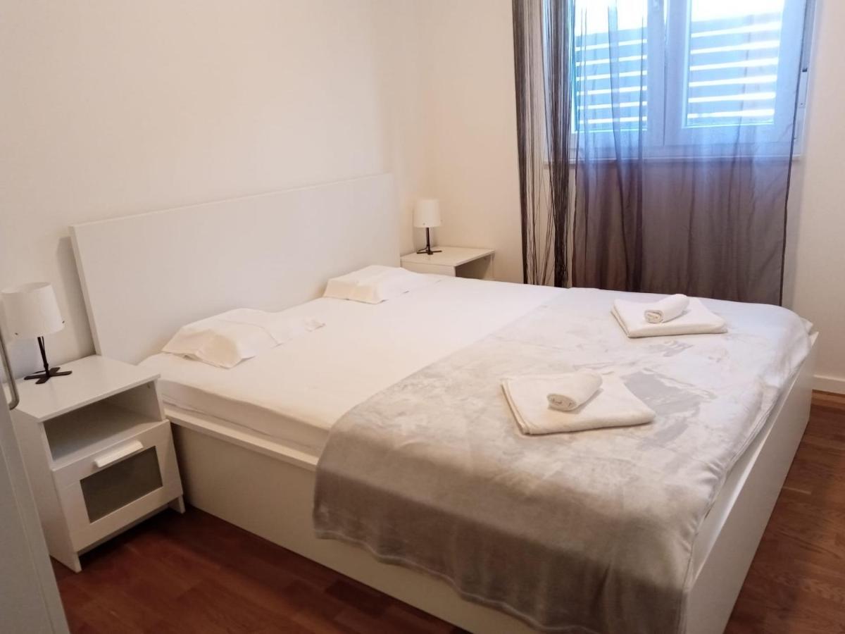 Apartment Paola With Free Private Parking Place Split Kültér fotó